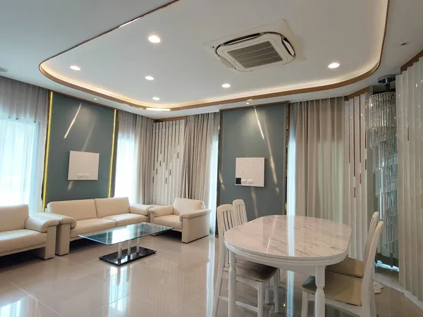ให้เช่าบ้านเดี่ยวถนนกรุงเทพกรีฑาตัดใหม่ มอเตอร์เวย์ โรงเรียนนานาชาติเวลลิงตันและไบรตัน บ้านกลางเมือง THE EDITION Rama 9-