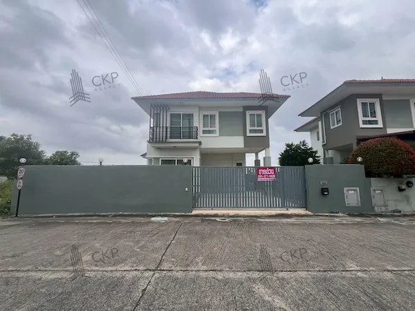 บ้านเดี่ยว 2 ชั้น หลังมุม บรรยากาศร่มรื่น ถ.ราชพฤกษ์ ใกล้โรบินสัน ราชพฤกษ์ เดินทางสะดวกสบาย