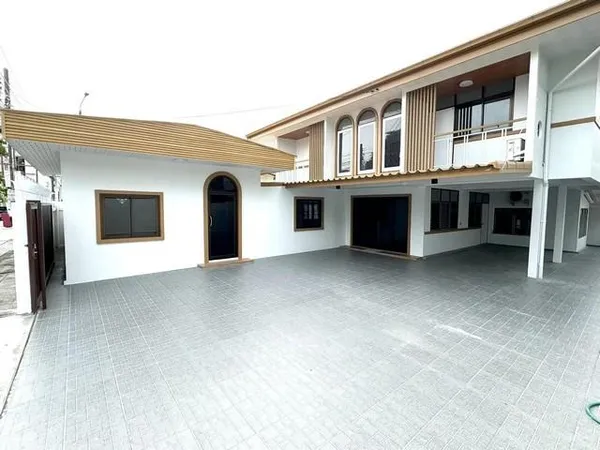 KO1108 ให้เช่า บ้าน โฮมออฟฟิศ 2 ชั้น หลังมุม 80 ตรว. 405 ตรม. ย่านสุทธิสาร ลาดพร้าว 48 ใกล้กับ ใกล้ MRT ภาวนา, MRT สุทธิ