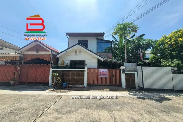 ทาวน์เฮาส์ ชุมชนหมู่บ้านคงหิรัญ เนื้อที่ 26 ตร.ว (ใกล้เสถียรธรรมสถาน) แขวงท่าแร้ง เขตบางเขน