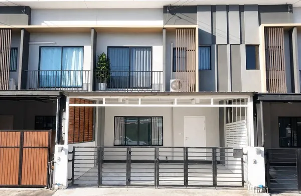ให้เช่าทาวเฮ้าส์ ​2​ ชั้น เดอะคอนเนกพัฒนาการ 38