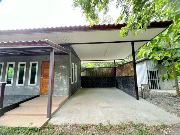 บ้านเดี่ยวชั้นเดียว 1 นอน 1 น้ำ วัดปากน้ำ เดิมบางนางบวช สุพรรณบุรี-ชัยนาท ใกล้รร.วัดปากน้ำ 200 ม. ใกล้สะพานข้ามแม่น้ำท่า