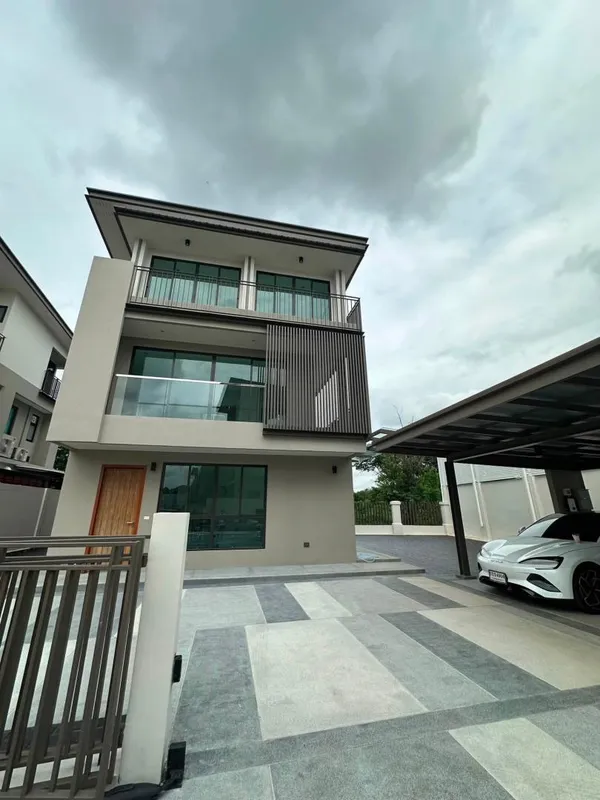 MHS19 ขายบ้านเดี่ยว 3 ชั้น หลังมุม แปลงใหญ่ที่สุดในโครงการ AQ Arbor สวนหลวง ร.9 – พัฒนาการ บ้านใหม่เอี่ยม Built-in Modernform ทั้งหลัง พร้อมเข้าอยู่