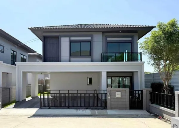 ให้เช่า/ขาย บ้านเดี่ยวหรู พร้อมอยู่ บริทาเนีย บางนา ศรีวารี 4 ห้องน้ำ 4 ห้อง