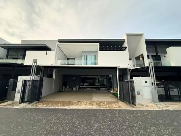HR 10481 ให้เช่าบ้านเดี่ยว 2 ชั้น 225 ตรม. โครงการวีเว่ บางนา กม.7 Vive bangna km.7 ใกล้เมกะบางนา เพียง 150 เมตร