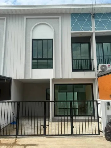 ให้เช่าทาวน์โฮม Chiva Home Bangkok-Pathum 3 ห้องนอน 2 ห้องน้ำ 130 ตร.ม. ใกล้ The Nine Center 11000 บาท