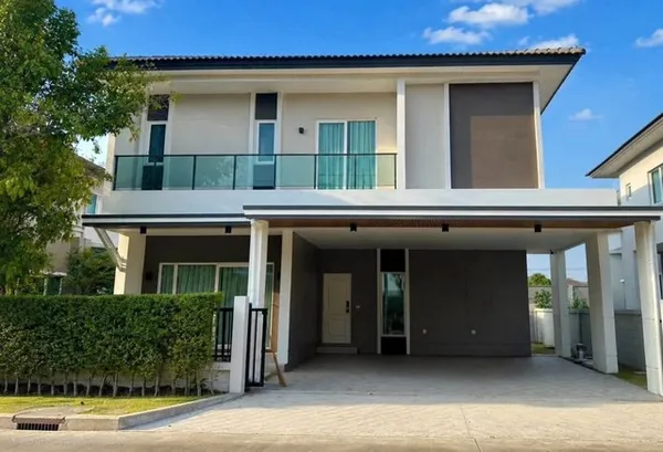 ให้เช่าบ้านเดี่ยว 2 ชั้น 69ตรว. อยู่ถนน กรุงเทพกรีฑาตัดใหม่/ ใกล้พระราม 9