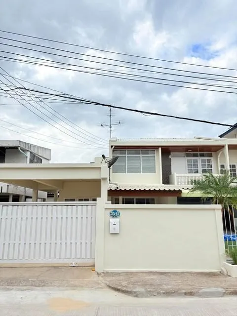 ให้เช่าบ้านเดี่ยว 2 ชั้น 44 ตร.ว. สไตล์ Retro ซ.พัฒนาการ 69 ทำโฮมออฟฟิศได้