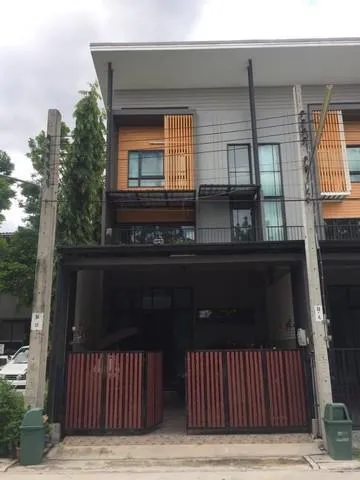 ขายทาวน์โฮม 3 ชั้น หมู่บ้าน Eco-Space เกษตร-นวมินทร์3 ใกล้ Chocolate ville