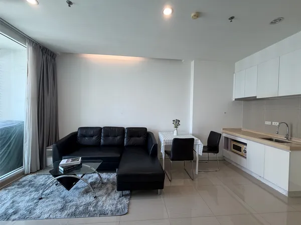 Condo TC Green Rama 9 ใกล้ MRT พระราม 9 (มีหลายห้องให้เลือก) แบบ 1 ห้องนอน ตกแต่งครบพร้อมเข้าอยู่