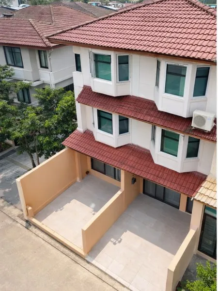 พร้อมเฟอร์ฯMRTลาดพร้าว 500ม.ทาวน์โฮม 3 ชั้น ใหม่ 3 นอน 2 น้ำ22 ตร.ว. 264 ตร.ม. ใกล้รถไฟฟ้ากว่าคอนโด MRTรัชดาภิเษก 220ม.
