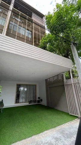 ให้เช่าทาวโฮม3.5ชั้น หลังมุมโครงการ Haus​ niche แจ้งวัฒนะ​ ใกล้เซนทรัลแจ้งวัฒนะ เข้าซอยสามัคคี29 รถไฟฟ้า​สายสีชมพู​ สถานีสามัคคี​