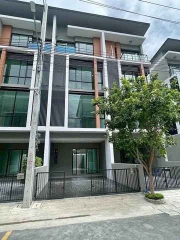ให้เช่าโฮมออฟฟิศ 4ชั้น ใกล้รถไฟฟ้าสายสีชมพู สถานี นวมินทร์ 42ย่านถนนเกษตร–นวมินทร์, ถนนรามอินทรา, ถนนประเสริฐมนูกิจ ใกล้ The Walk เกษตร-นวมินทร์, Fashion Island, รร.เลิศหล้า, รร.บดินทรเดชา Premium Pla