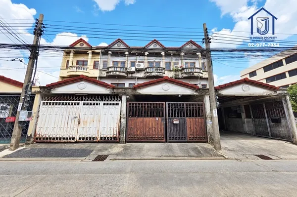 ขายทาวน์เฮาส์ 3 ชั้น 25 ตร.ว. ซอย กรุงเทพ-นนทบุรี 33 ใกล้ MRT บางซ่อน,ทางด่วนประจิมรัถยา