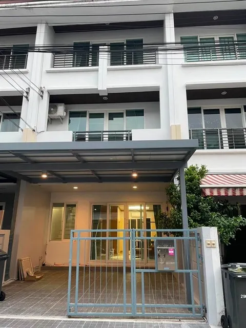 ให้เช่าทาวน์โฮม 3 ชั้น 3 ห้องนอน บ้านกลางเมือง S-Sense ประดิษฐ์มนูญธรรม 3 (ซอยลาดพร้าว 84) รีโนเวทใหม่ทั้งหลัง ใกล้ Cent