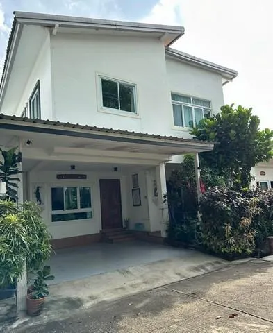ขายบ้านเดี่ยว2ชั้น35ตร.ว หมู่บ้านรัตนวรรณ2ย่านลำลูกกาคลอง4ถนนไสวประชาราษฎร์ใกล้ตลาดลาดสวาย