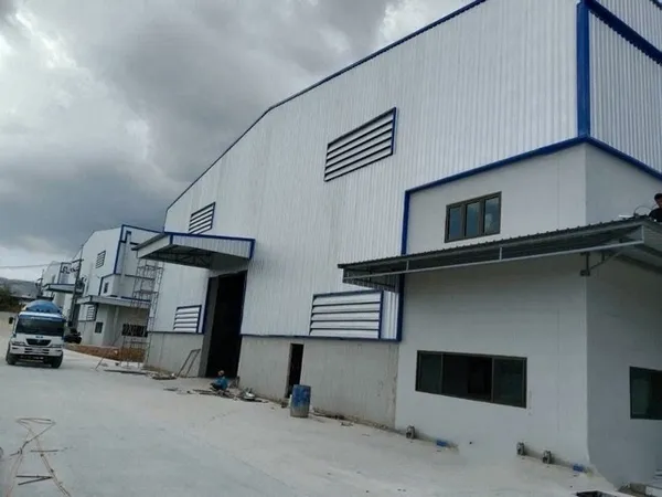 ให้เช่าโกดัง/โรงงาน 1,721 ตร.ม. น้ำไฟพร้อม รถใหญ่เข้าได้ บ้านบึง ชลบุรี