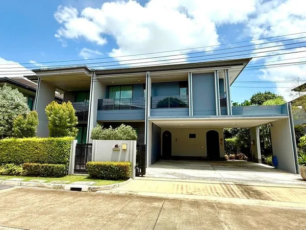 ให้เช่าบ้านเดี่ยวหรู 2 ชั้น 80 ตรว. 280 ตรม. 3 นอน โครงการ เศรษฐสิริ กรุงเทพกรีฑา 2 ใกล้นานาชาติ Brighton บรรยากาศร่มรื่