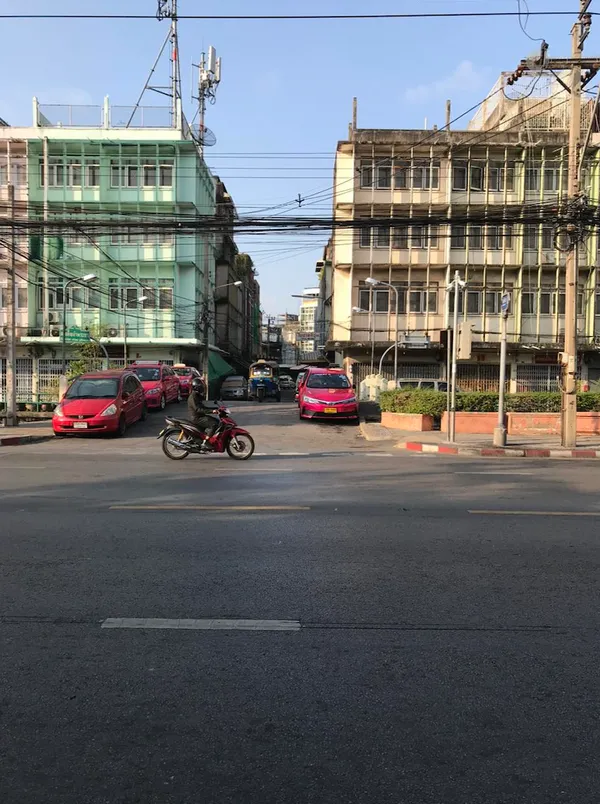 ขายตึกแถวอาคารพาณิชย์ ใกล้ ICONSIAM 3.5 ชั้น