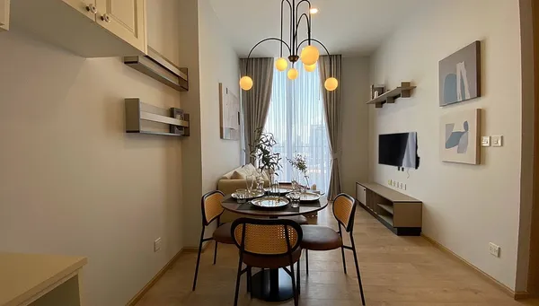 Condo Noble BE19 ใกล้ BTS อโศก 52.07 ตารางเมตร 2 ห้องนอน 2 ห้องน้ำ ทิศเหนือ ชั้น19 (เอกสิทธิ์เฉพาะชั้นนี้ มีสวนส่วนตัว) เพิ่งตกแต่งเสร็จ