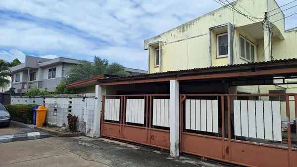 ขาย บ้าน ซอยรามอินทรา 6  (บางเขน) เนื้อที่ 102 ตาร