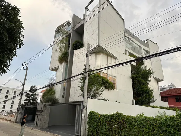 ประกาศขาย/เช่า บ้าน-โฮมออฟฟิศสุดหรู ย่านลาดพร้าว88