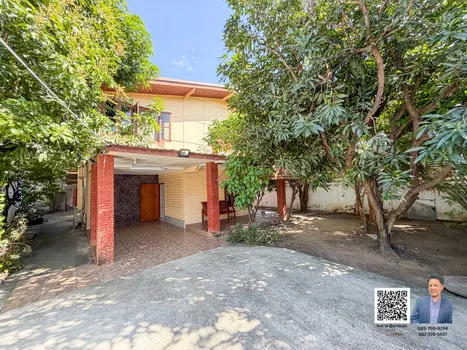 Rare Find in Ekkamai! บ้านเดี่ยวใจกลางสุขุมวิท ที่ดินใหญ่ ราคาต่ำกว่าตลาด