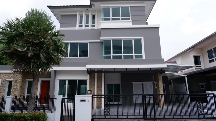  ให้เช่าบ้านเดี่ยว3 ชั้น Grand Bangkok Boulevard พ