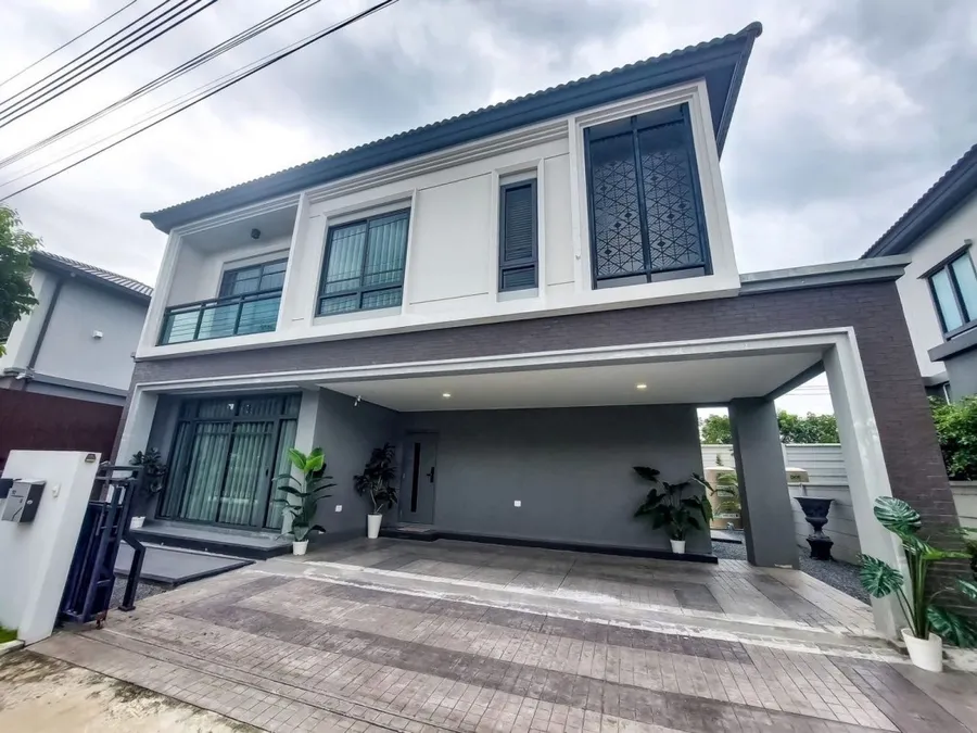 ให้เช่า บ้านเดี่ยว แกรนด์ บริทาเนีย พระราม 9-กรุงเ