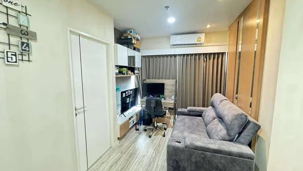 ขายถูกมาก!! พลัสคอนโด ศรีราชา ชลบุรี เฟอร์บิวอินครบ พร้อมอยู่ ทำเลทอง ใกล้โรบินสัน ตึกคอม 
อิออนมอลล์