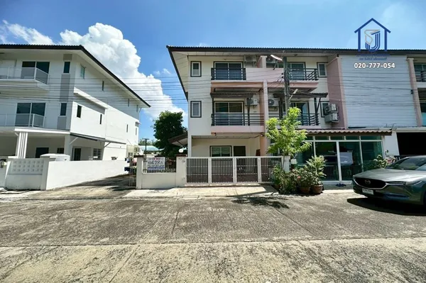ขายทาวน์โฮม 3ชั้น หมู่บ้านญาดารินทร์เพลส ถนนเพิ่มสิน ใกล้ทางด่วนรามอินทรา-อาจณรงค์