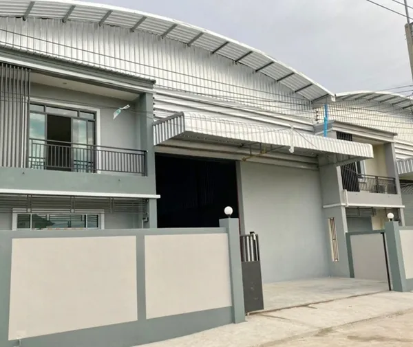 เช่า-ขายโรงงาน โกดัง รร.ทานตะวันไตรภาษา 2.6 กม. พร้อมออฟฟิศ 2 ชั้น 680 ตร.ม. แถวคอกกระบือ สมุทรสาคร ทำเลดี สามารถทำโรงงา