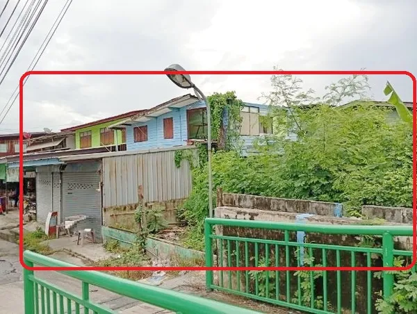 ตลาดศาลายา 1.6 กม มีประตูเหล็ก 2 บาน รร.สาธิตนานาชาติ ม.มหิดล 1.9 กม.ให้เช่าห้องพร้อมที่ดิน ติดริมน้ำ คลองมหาสวัสดิ์ วัด