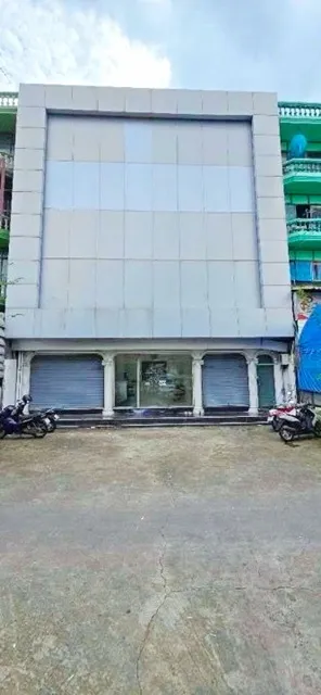 เดอะมอลล์ท่าพระ ให้เช่าอาคารพาณิชย์ 3 คูหา 4.5 ชั้น 5 นอน 5 น้ำ ไอคอนสยาม 1.9 กม.ทำเลดี เดินทางสะดวก มีผู้คนพลุกพล่าน เห