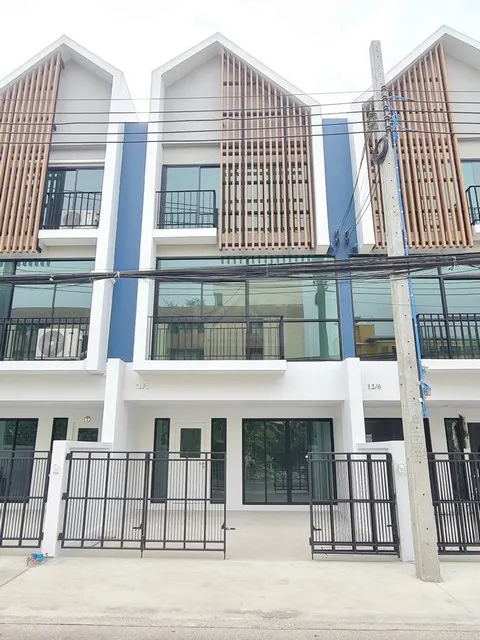 ให้เช่าโฮมออฟฟิศ 3 ชั้น 200 ตรม. โครงการ Deco สุขุมวิท 70-5 ใกล้ BTS แบริ่ง 300 เมตร