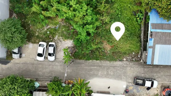 ขายที่ดิน ซอยติวานนท์24 แยก11 ถมแล้วบางส่วน  ใกล้สถานีรถไฟฟ้าแคราย