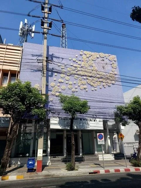 ให้เช่าอาคาร 3 ชั้น . ถนนพระราม 4 พระโขนง ทำเลดี ติดถนนใหญ่ ออฟฟิศพร้อมใช้งาน 656 ตรม