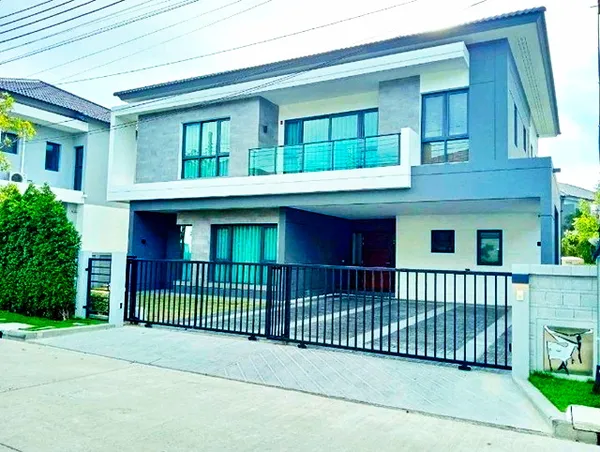 MEGAบางนา 700ม. MRT ศรีลาซาล 4.4 กม.ให้เช่าบ้านใหม่สุดหรู 2 ชั้น 95ตร.วา. 330ตร.ม. หรูหรา พร้อมเฟอร์ฯ 6แอร์ 4-5นอน 5 น้ำ