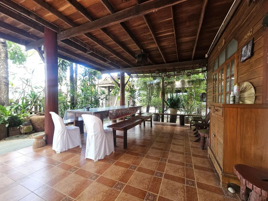 ขายบ้านเดี่ยว สไตล์ไทยเดิม ไม้ผสมปูน ใกล้ ถนนพุทธม