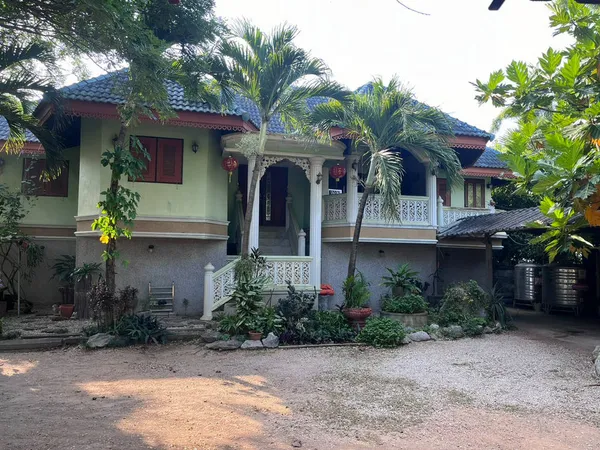 ขายบ้านพร้อมที่ดิน 407 ตารางวา ตำบลลำปางหลวง อำเภอเกาะคา จังหวัดลำปาง เพียง 5 นาที ถึงถนนใหญ่พหลโยธิน (ถนนหมายเลข 1)