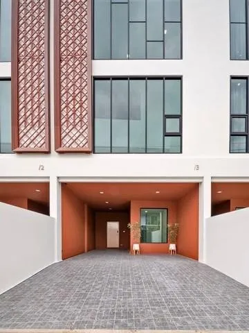 ให้เช่าโฮมออฟฟิศ3.5ชั้น 225 ตร.ม.ย่านนาคนิวาส ลาดพร้าว71โชคชัย4ใกล้ทางด่วน ใกล้MRTลาดพร้าว71