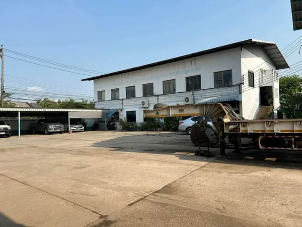 ขายที่ดินพร้อมสิ่งปลูกสร้าง 603 ตรว. (1 ไร่ 2 งาน) ซอยลาดพร้าว 107 เดินทางสะดวก รถใหญ่เข้าได้ ใกล้มหาวิทยาลัยรัตนบัณฑิต 