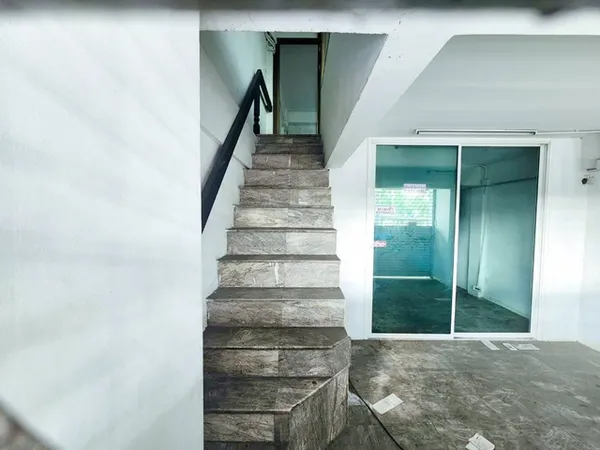 ม.ราชภัฏพระนคร 900 ม.ให้เช่าอาคารพาณิชย์ 4 ชั้น 20 ตร.วา 320 ตร.ม.BTSวัดพระศรี 300ม. 4นอน 4 น้ำ พร้อมเฟอร์ฯ แอร์