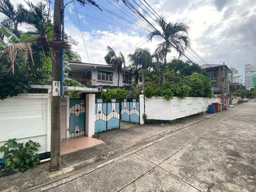 ให้เช่า บ้านเดี่ยว ใจกลางสุขุมวิท ซอย 49/8