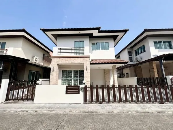 ให้เช่าบ้านเดี่ยว 2 ชั้น 40 ตร.ว. หมู่บ้านราณีสิริ ซ.ลาดปลาเค้า 43 ใกล้ BTS ม.เกษตร