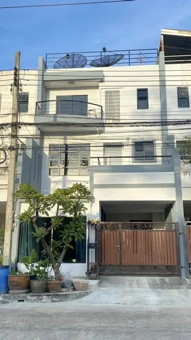 ให้เช่า Home Office 300 ตารางเมตร จดทะเบียนได้ หมู่บ้านไพร์มเพลส 105 ซอยลาซาล77 (บางนา)