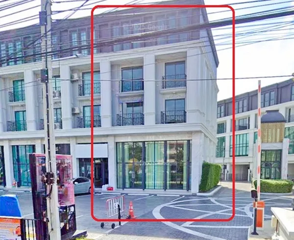 อ่อนนุช-พัฒนา ให้เช่าอาคาร 4.5 ชั้น 648 ตร.ม. 58ตร.ว.BTS สีเหลือง ศรีนุช 800 ม.การ มีลิฟท์ในตัว Home Office ระดับพรีเมีย