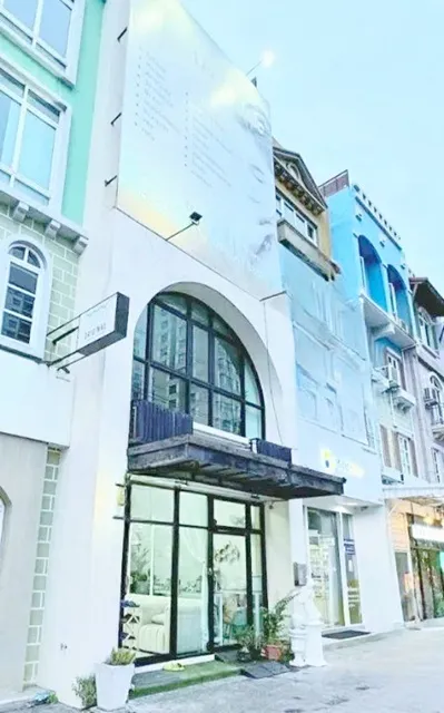 BTSอุดมสุข 800ม.ไบเทค บางนา 2.4 กม. ให้เช่าอาคารพาณชิย์ 5ชั้น 520ตร.ม. รร.นานาชาติกลอรี่สิงคโปร์ 600 ม. 6 นอน 8 น้ำ ถ.สุ