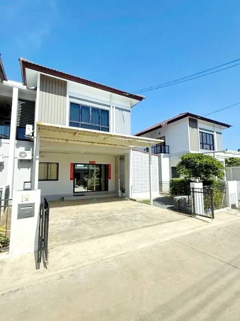 ให้เช่าบ้านเดี่ยว 2 ชั้น ถ.รอบเมืองเชียงใหม่ 5นอน จัดเต็มเฟอร์ฯ เครื่องใช้ไฟฟ้า 3 น้ำ 100 ตร.วา.