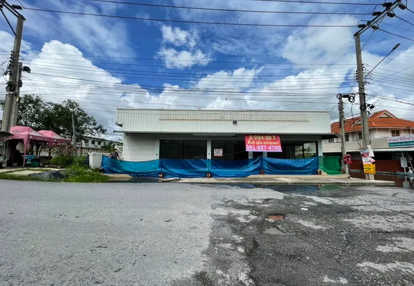 ขายและให้เช่าอาคารร้านค้า หน้าหมู่บ้านพฤกษาวิลเลจ 7 ถนนประชาอุทิศ 90 สมุทรปราการ